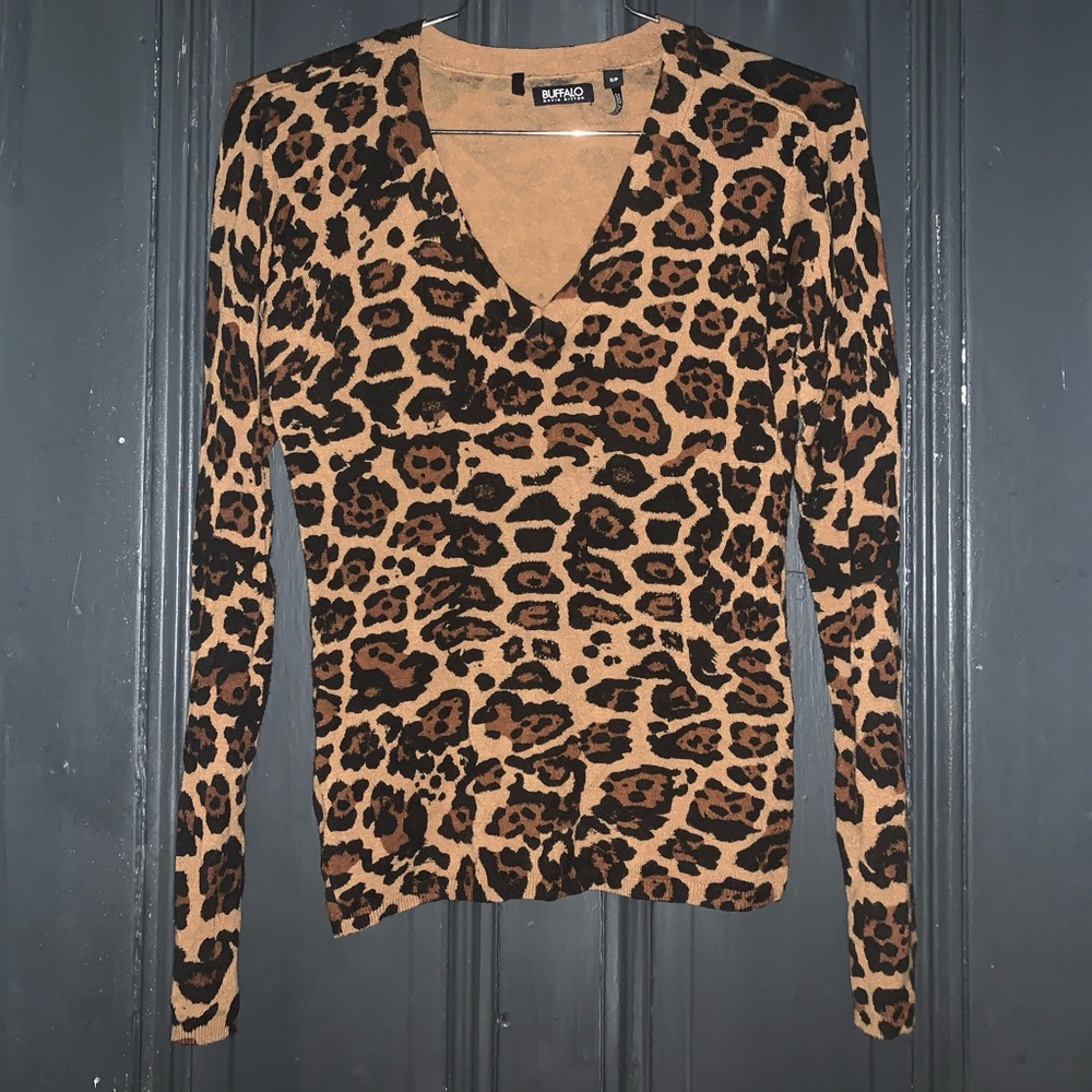 Women’s leopard print sweater.